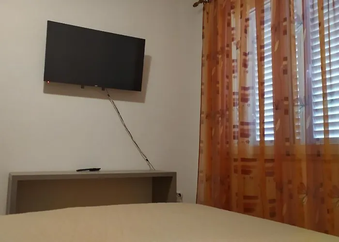 Nina * ماكارسكا